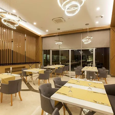Western Vib Antalya Otel 4*